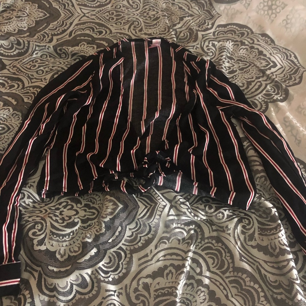 Long sleeve crop top